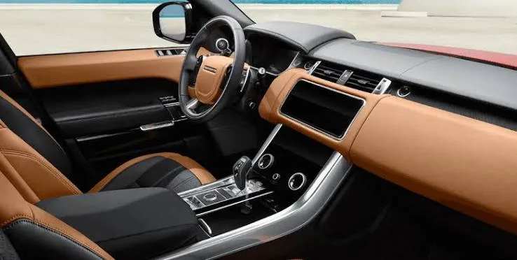 Range Rover Autobiography angle 3
