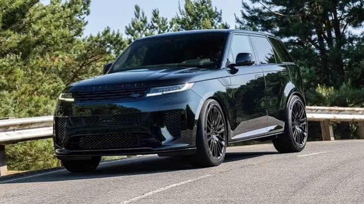 Range Rover Autobiography — VIP chauffeur in Riyadh