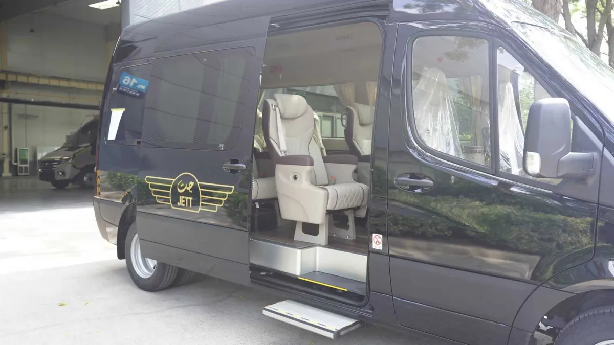 Executive VIP Van luxury transfer Saudi Arabia